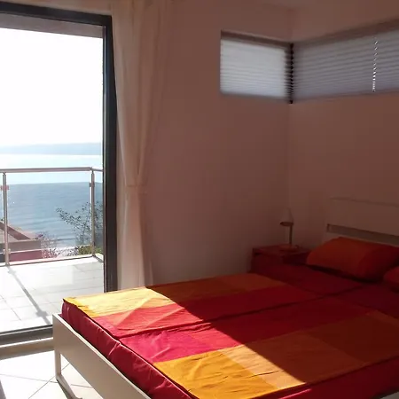 펜션 The House 소조폴