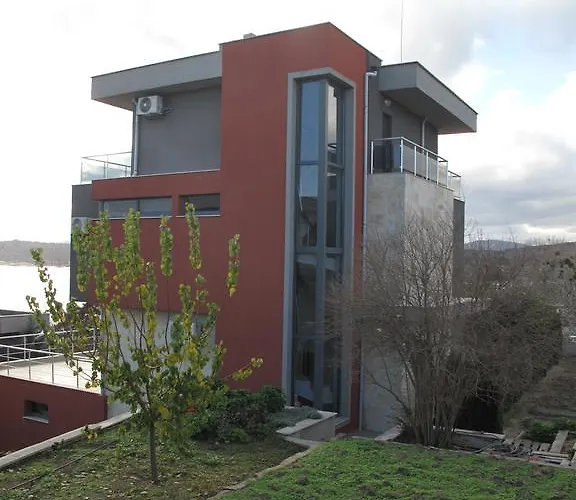 The House Дом отдыха *