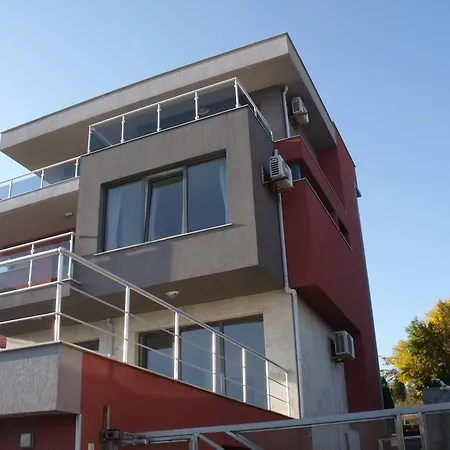 The House بيت للعطل *